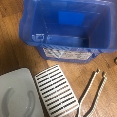 補助便座、ミルトン容器、積木おもちゃを譲りますの画像