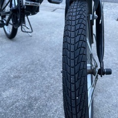 折り畳み自転車16インチの画像