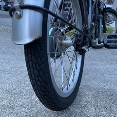 折り畳み自転車16インチの画像