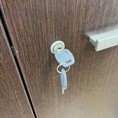 鍵付き書庫の画像