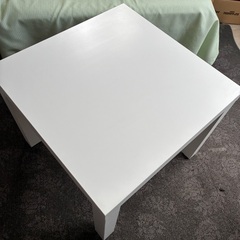 IKEA／テーブル／ホワイト／非対面でのお渡しの画像
