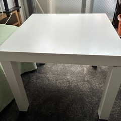 IKEA／テーブル／ホワイト／非対面でのお渡し