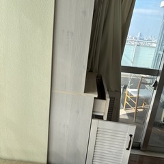白い棚の画像