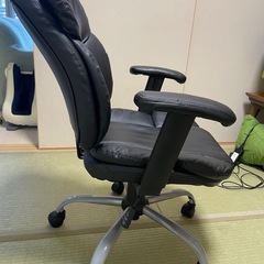 【在宅ワークに如何ですか】社長椅子の画像