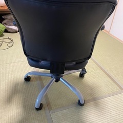 【在宅ワークに如何ですか】社長椅子の画像