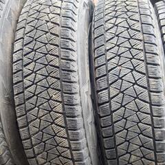 〈お値下げ中〉 ジムニー他SUV車に　175/80R16　スタッドレス(BLIZZAK)アルミホイール付きの画像