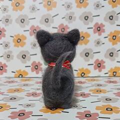 羊毛フェルトお魚くわえたグレー猫ちゃんの画像