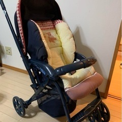 COMBI ベビーカー　コンビの画像