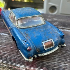 ブリキの自動車(現状車)の画像