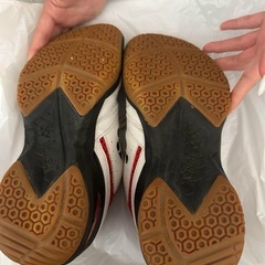 ヨネックス　スポーツシューズ22.5cmの画像