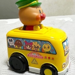 アンパンマン 幼稚園バスの画像