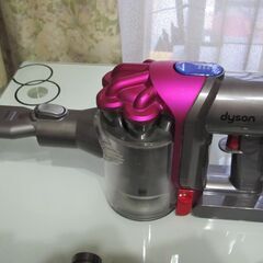 💗ダイソン掃除機💗　８月９日午前中まで限定　程度の良い美品　清掃・手入・完働品ですの画像