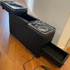 ワイヤレス充電コンソールボックスの画像