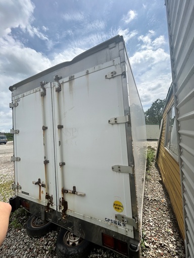 T7. 【希少】観音横扉付き 4トン保冷コンテナ 幅248cm長さ680cm高 