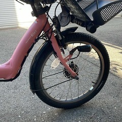 大阪府　ヤマハ　電動アシスト自転車 青 前カゴ付き　バッテリー8.7ah 長距離走行に適した大容量12．8Ahバッテリー搭載モデル 電動