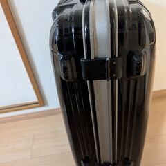 スーツケースの画像
