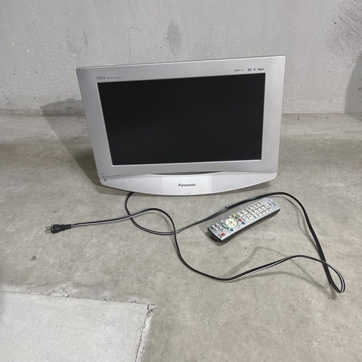 ジャンク品 Panasonic Viera 小型液晶テレビ シルバー TH-17LX8