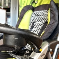 combiベビーカーの画像