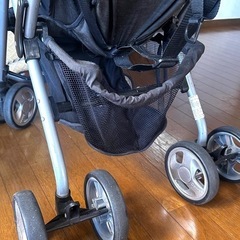 combiベビーカーの画像