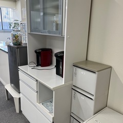 食器棚の画像
