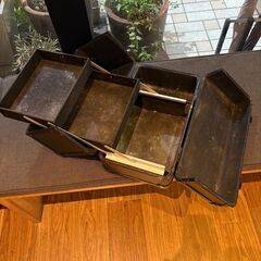 【無料】中古メイクボックス3個の画像