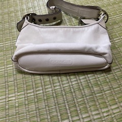 ショルダーバッグの画像