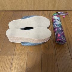 無料！美品！2〜3回使用 サンダル Lサイズ おまけ 日傘兼用 折り畳み傘の画像
