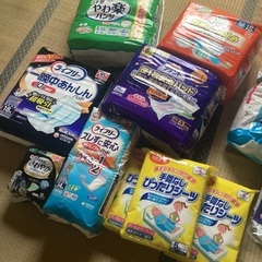 新品　開封済み等　大人用おむつ　まとめての画像