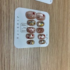 【格安】ネイルチップと付属品の画像