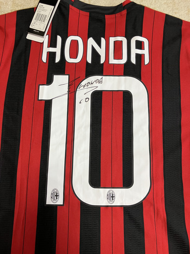 本田圭佑 直筆サイン入り ACミラン 本田圭佑 直筆サイン入り支給