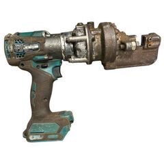 Ogura オグラ 鉄筋カッター HCC-F1640 コードレス 40Vmax Makita DC40RA 充電器 バッテリー2個 セット ケース付き 電動工具 切断機 鉄筋 直接引取りの画像