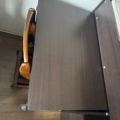 デスク付き収納ベッドの画像