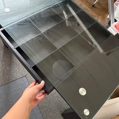 収納付きテーブルの画像