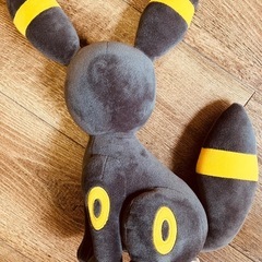 ポケモン ポケットモンスター しっぽみてみて！ でっかいぬいぐるみ ブラッキーの画像
