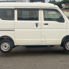 NV100クリッパー R1 年の画像
