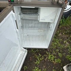 キャンピングカー用の冷蔵庫
の画像