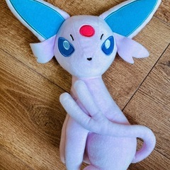 ポケットモンスター しっぽみてみて！でっかいぬいぐるみ エーフィの画像