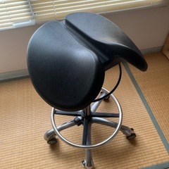 サドルスツール　チェアの画像