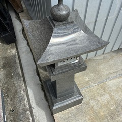 御影石 燈籠(とうろう)の画像