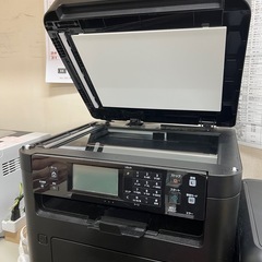 【新品同様】 MetVate MV1 スマートプロジェクター 800ANSI 新品同様】 MetVate MV1 スマートプロジェクター 800ANSI