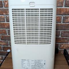 SHARP 除湿衣類乾燥機プラズマクラスターCV-H71Wの画像