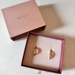 Her lip to ハーリップトゥ Double Ridge Hoop Earrings の画像