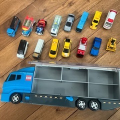 トミカとトミカトラックの画像