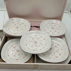 ノリタケ　洋食器セットの画像