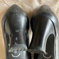 本革パンプス　黒　23センチの画像