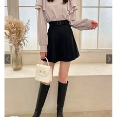 【新品未使用】ホワイトブラウスの画像