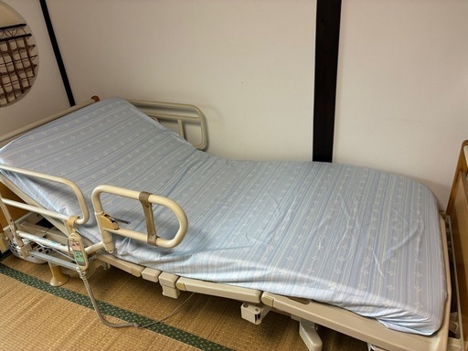 介護ベッド　電動