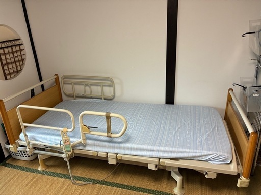 介護ベッド　電動