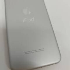 iPod touch 第7世代/32GB/A2178/シルバー〈MVHV2J/A〉の画像