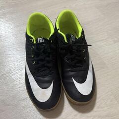 NIKE フットサルシューズ 室内用 26cmの画像